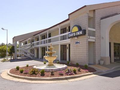 Hotel Days Inn by Wyndham Raleigh Midtown - Bild 3