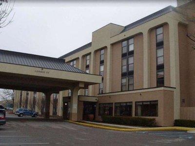 Baymont Inn & Suites Indianapolis East