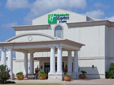 Holiday Inn Express & Suites College Station