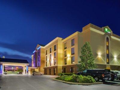 Holiday Inn Express & Suites Fort Wayne