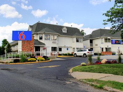 Motel 6 Hartford - Enfield
