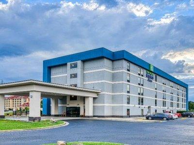 Holiday Inn Express Pigeon Forge / near Dollywood