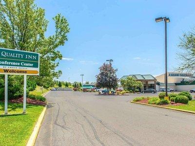 Quality Inn And Conference Center - Springfield