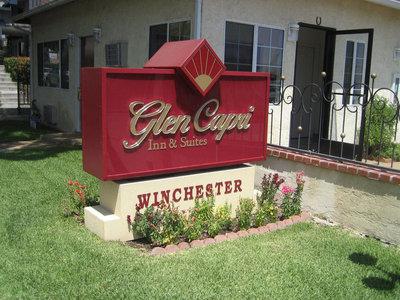 Glen Capri Inn & Suites - Winchester