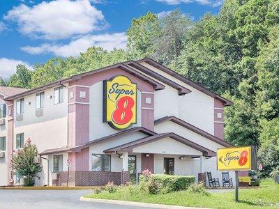 Super 8 Motel - Roanoke