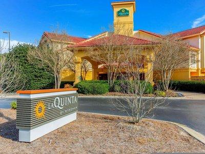 La Quinta Inn & Suites Raleigh Durham International Airport