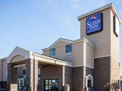 Sleep Inn & Suites - Topeka
