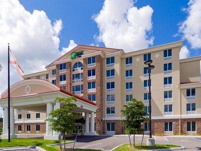 Holiday Inn Express & Suites - The Forum