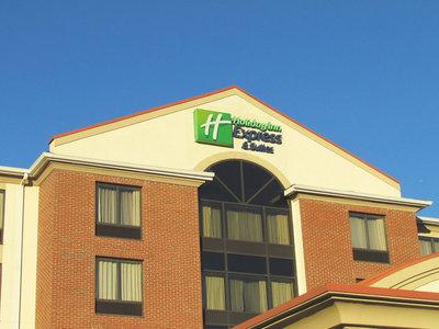 Holiday Inn Express Hotel & Suites Chesapeake