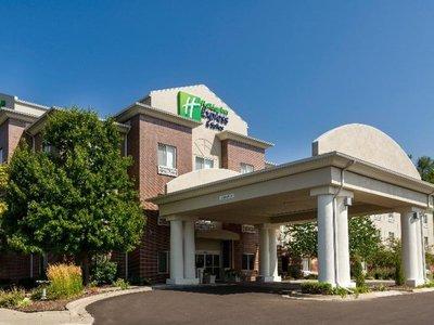 Holiday Inn Express Hotel & Suites Independence-Kansas City