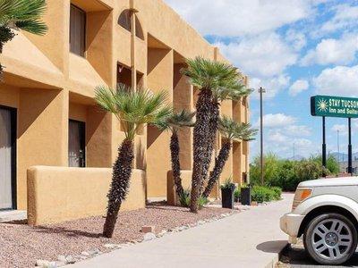 Quality Inn & Suites Airport - Tucson