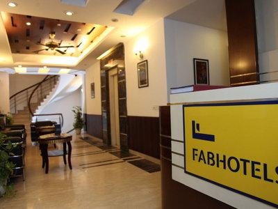 FabHotel First Star Huda Metro