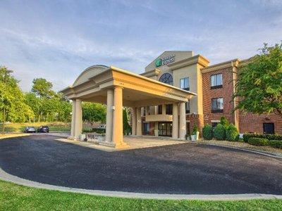 Holiday Inn Express & Suites Raleigh North Wake Forest