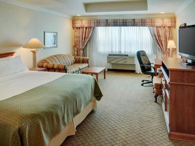 Holiday Inn Hotel & Suites Oakville @ Bronte - Bild 5