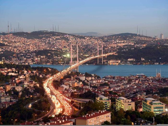 Mövenpick Hotel Istanbul Bosphorus - Bild 1