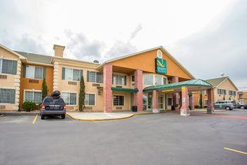 Hotel Quality Inn & Suites Airport West - Bild 2