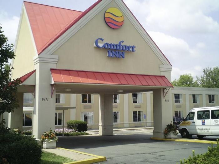 Hotel Comfort Inn Arlington Boulevard - Bild 1