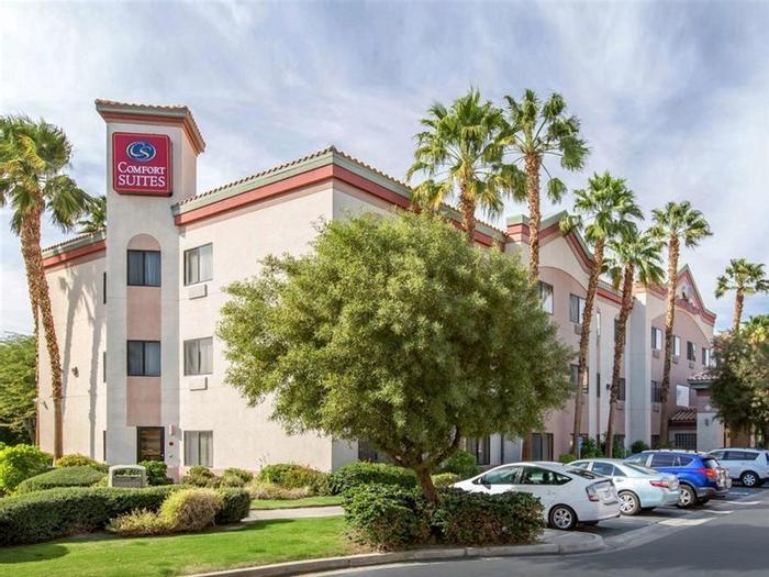 Hotel Comfort Suites Palm Desert I-10 - Bild 1