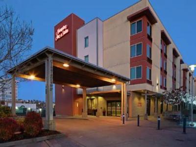 Hotel Hampton Inn & Suites Bremerton - Bild 5