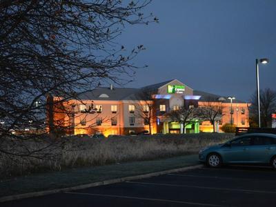 Hotel Holiday Inn Express & Suites Lancaster - Bild 2