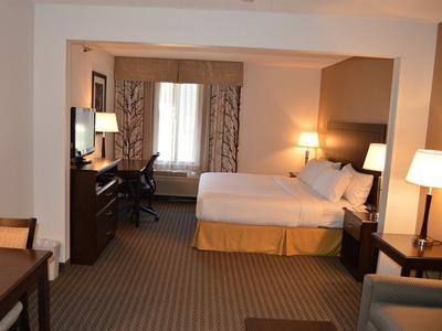 Holiday Inn Express Hotel & Suites Winner - Bild 3