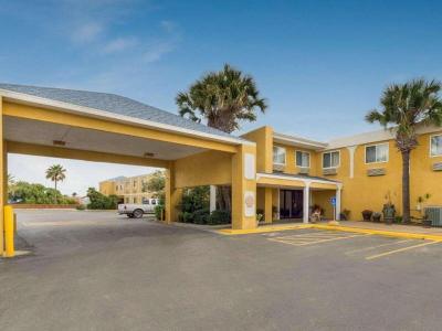 Hotel Quality Inn & Suites on the Beach - Bild 4