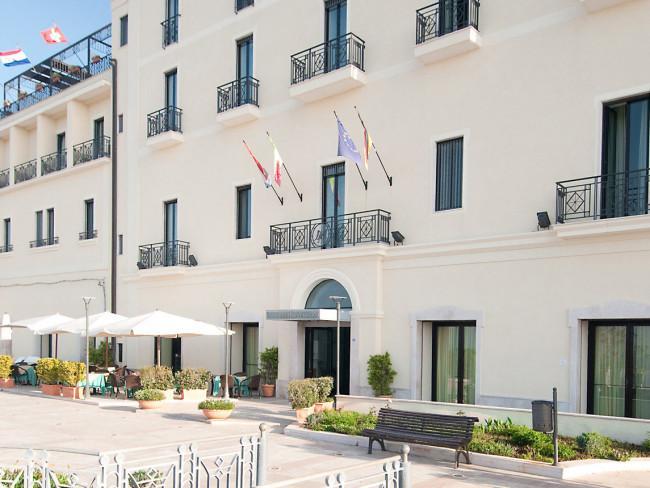 Hotel Grand Mediterraneo - Bild 1