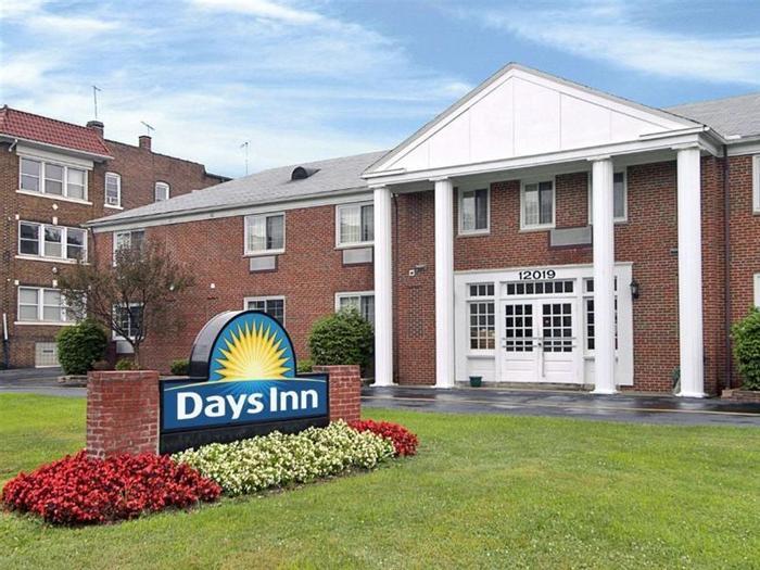 Hotel Days Inn by Wyndham Cleveland Lakewood - Bild 1