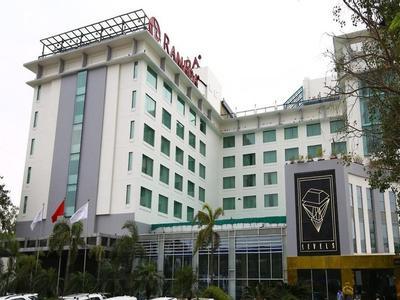 Hotel Ramada by Wyndham Jaipur - Bild 2