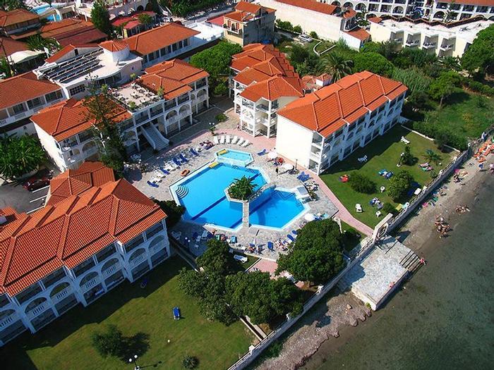 Iliessa Beach Hotel - Bild 1