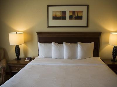 Hotel Country Inn & Suites by Radisson, Valparaiso, IN - Bild 5