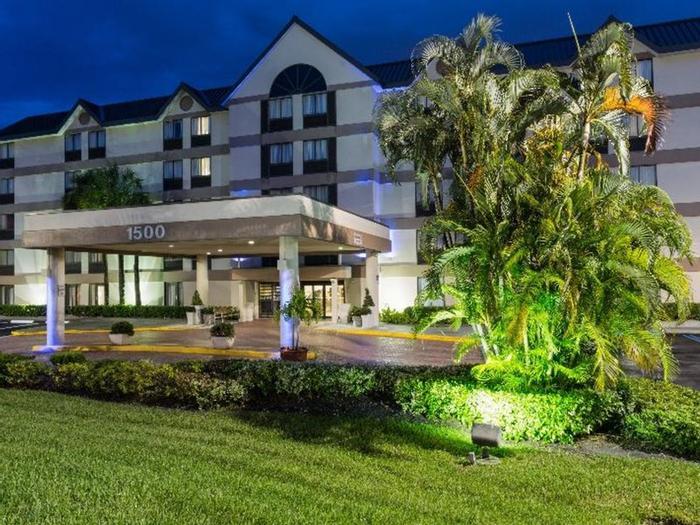 Hotel Holiday Inn Express & Suites - Ft Lauderdale N - Exec Airport - Bild 1