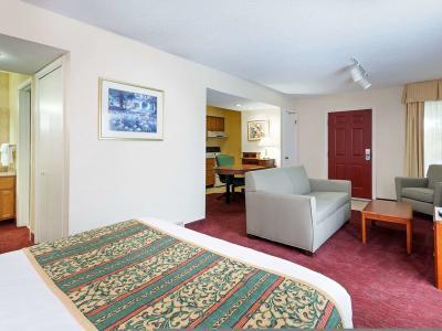 Hotel Hawthorn Suites By Wyndham Dearborn/Detroit MI - Bild 3