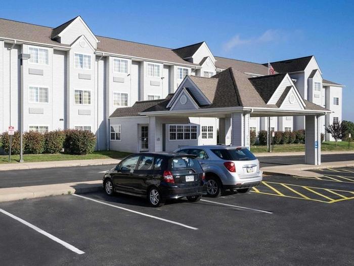 Hotel Microtel Inn & Suites by Wyndham Pittsburgh Airport - Bild 1