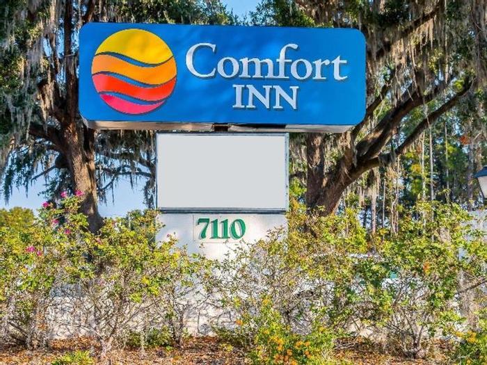 Hotel Comfort Inn - Bild 1