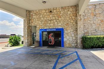 Hotel Motel 6 Austin Central - South/Univ. of TX - Bild 2