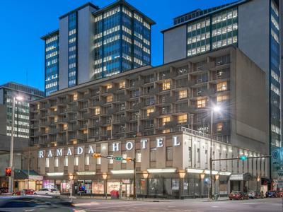 Hotel Ramada Plaza by Wyndham Calgary Downtown - Bild 4