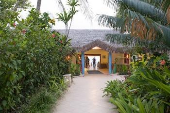 Hotel Breakas Beach Resort Vanuatu (Adults Only) - Bild 1