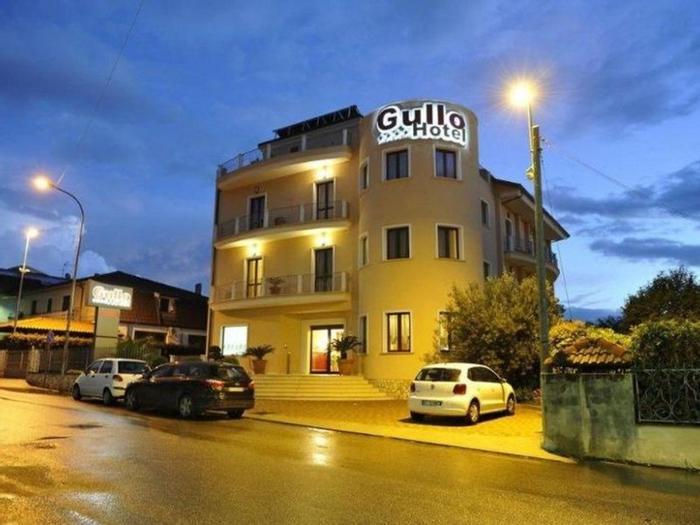 Gullo Hotel - Bild 1