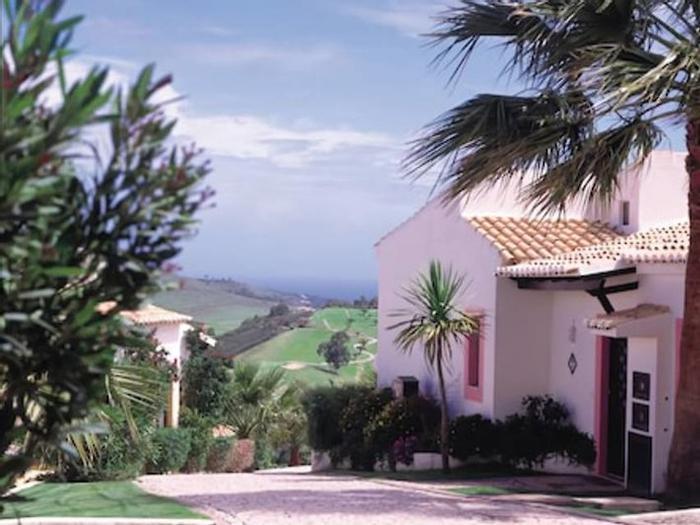 Hotel Quinta da Floresta Golf & Leisure Holiday Resort - Bild 1