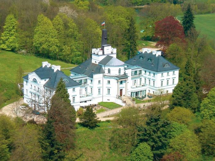 Relais & Châteaux Schlosshotel Burg Schlitz - Bild 1