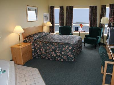 Hotel Shallow Bay Motel & Cabins - Bild 3