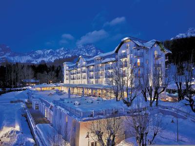 Hotel Cristallo, a Luxury Collection Resort & Spa, Cortina d'Ampezzo - Bild 2