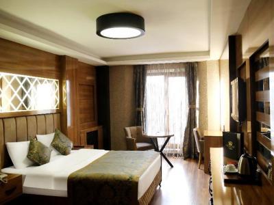 Emirtimes Hotel Tuzla - Bild 5