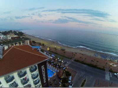 Parador Beach Hotel - Bild 4