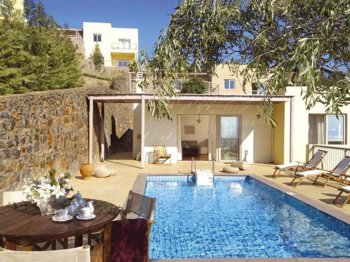 Hotel Pleiades Luxury Villas - Bild 1