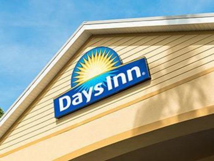 Hotel Days Inn by Wyndham Daytona Beach Speedway - Bild 1