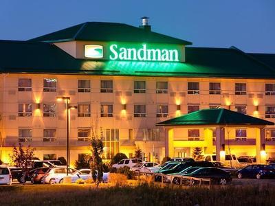 Sandman Hotel Calgary Airport - Bild 2