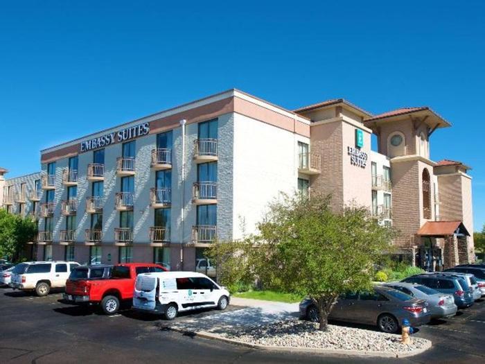 Hotel Embassy Suites by Hilton Colorado Springs - Bild 1