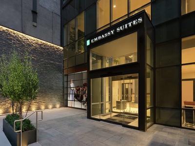 Hotel Embassy Suites by Hilton New York Manhattan Times Square - Bild 4